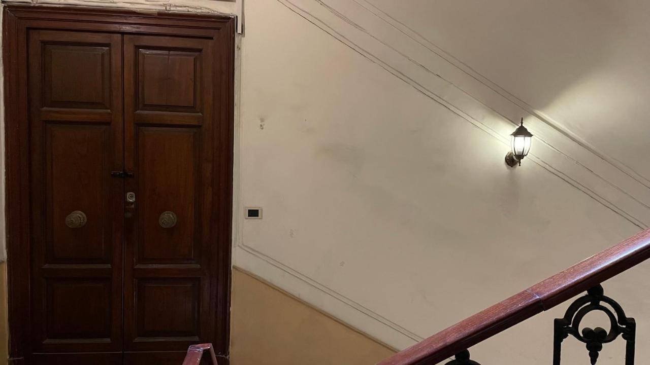 Апартаменты La Finestra Sul Corso Неаполь Экстерьер фото